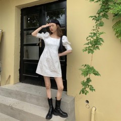 2021年新款法式复古温柔初恋小白裙超仙甜美气质白色连衣裙子女夏